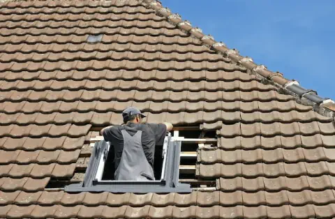 Pose de velux - Saint-Constant-Fournoulès